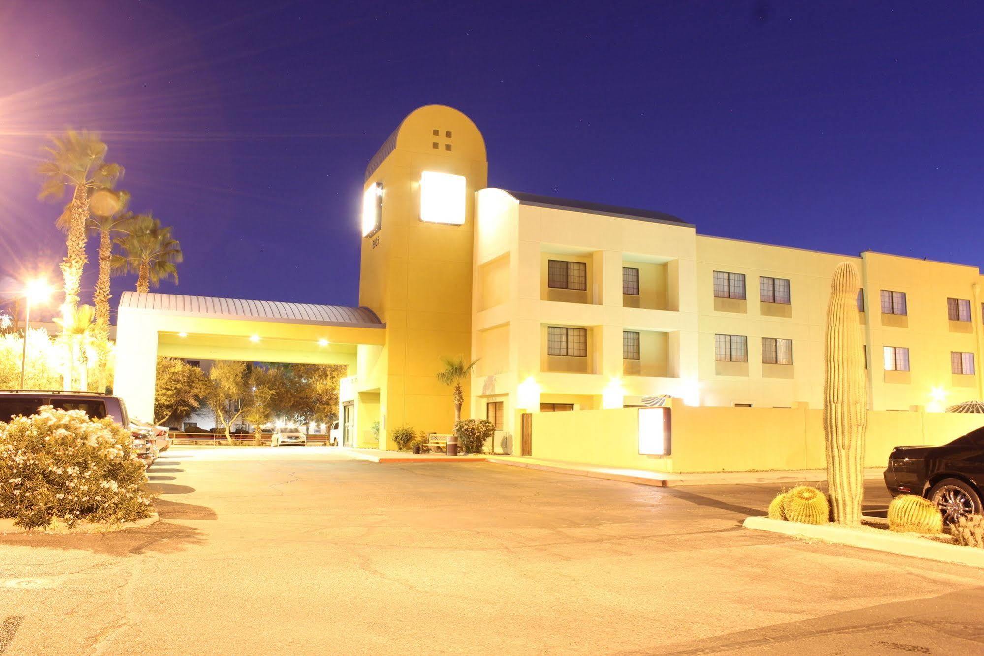 Comfort Suites Airport Tucson Extérieur photo